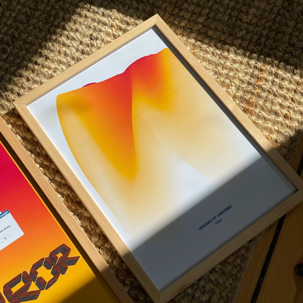 Waves in Orange - Køb Kunsttryk og Plakater hos Undefined Market 